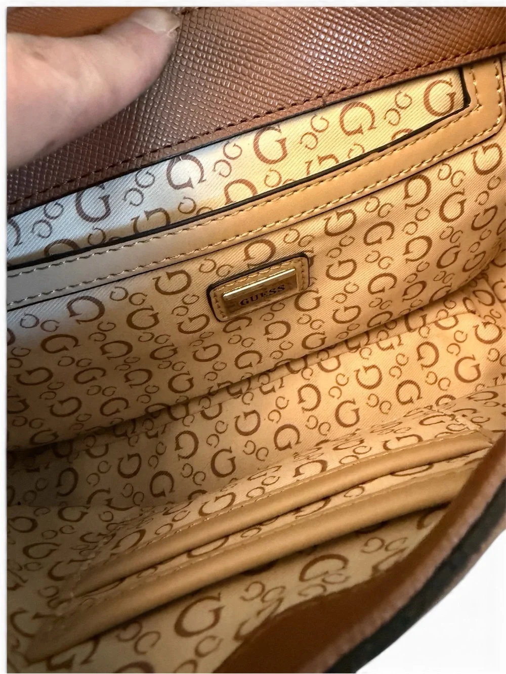 Excellent Guess Small Saddle Shoulder Bag in Tan